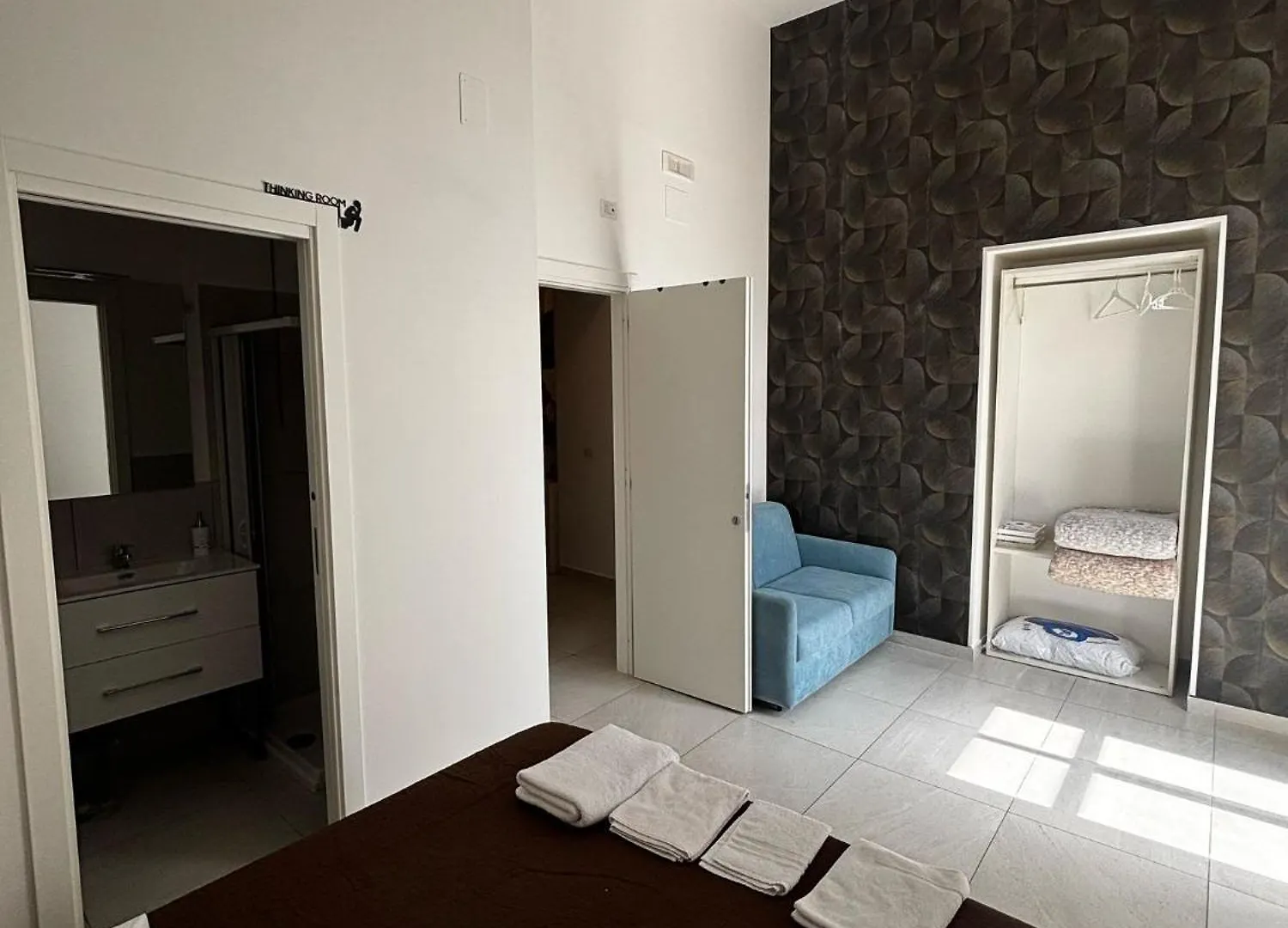 Niki Home Naples 0*,  Italy
